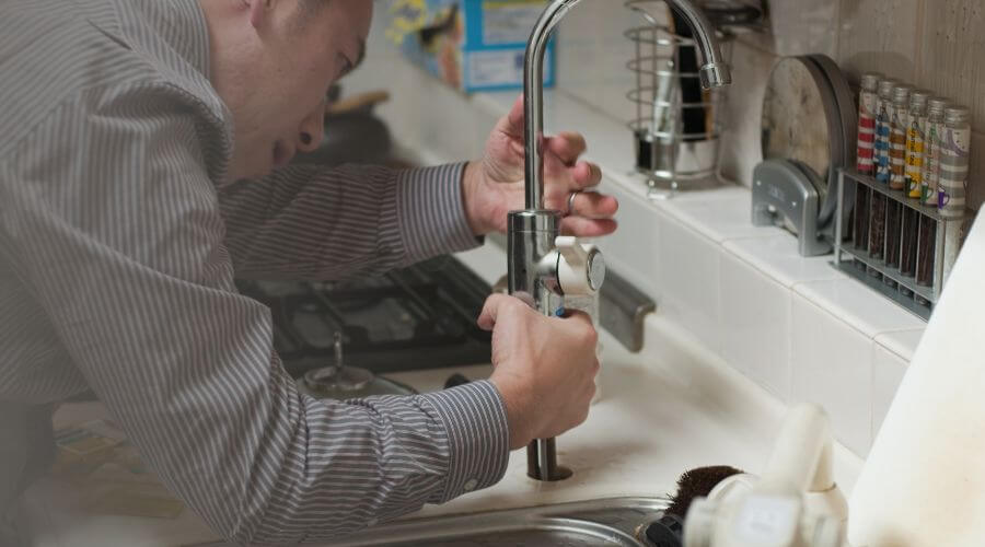 Local water heater installation in Dallas City, IL